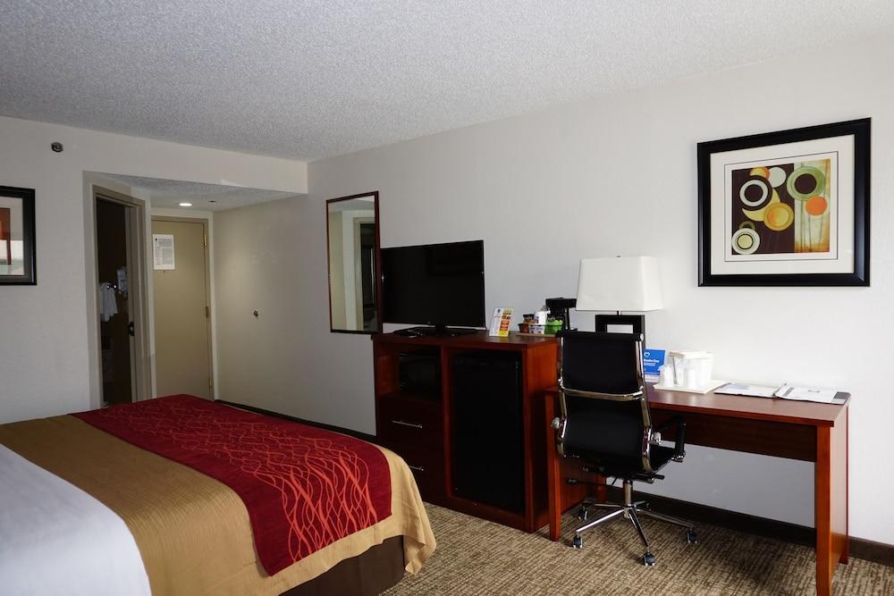 Comfort Inn Greensboro - Kernersville Buitenkant foto