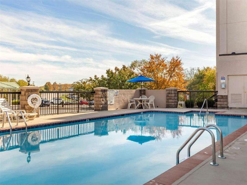 Comfort Inn Greensboro - Kernersville Buitenkant foto