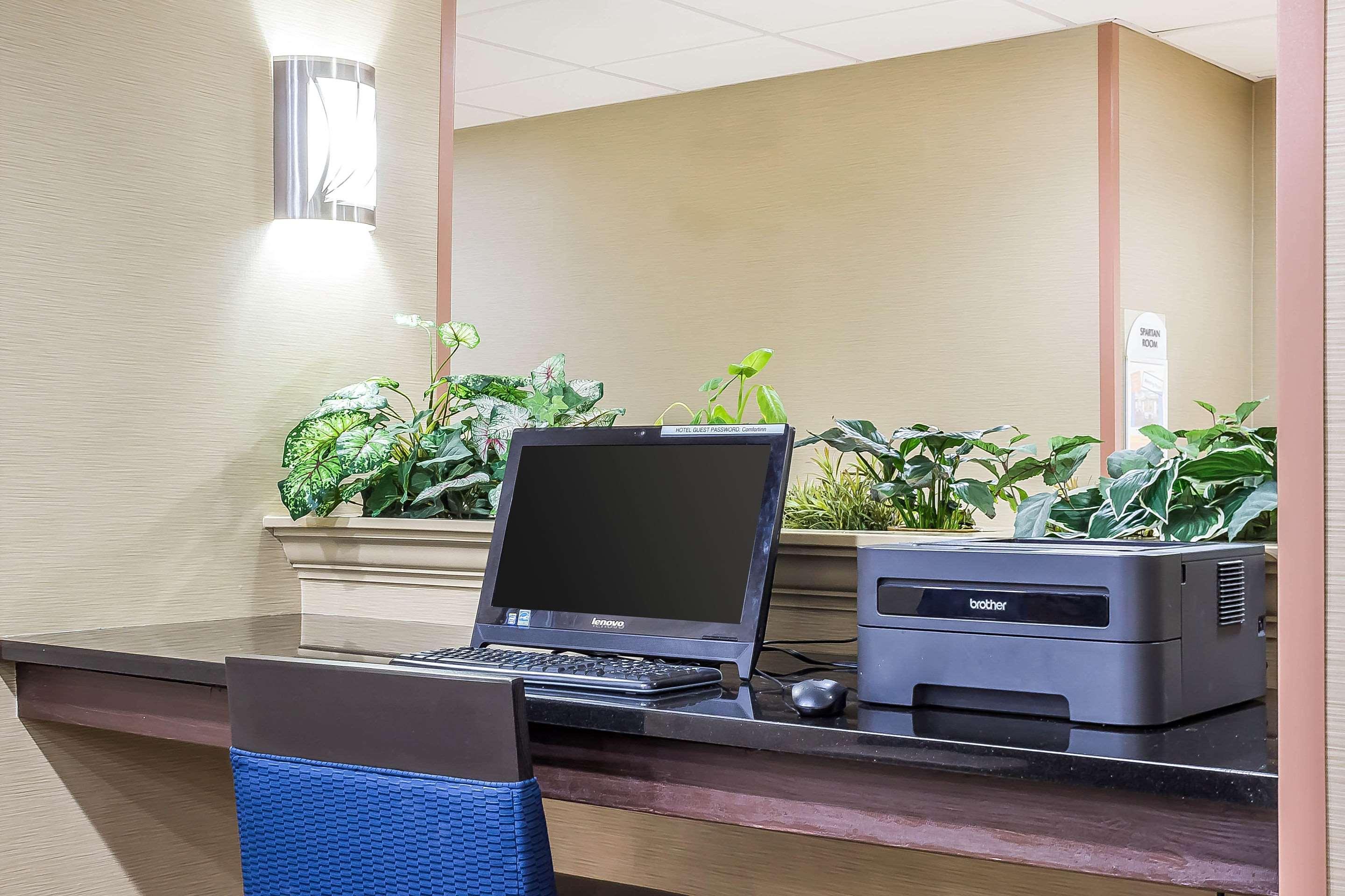 Comfort Inn Greensboro - Kernersville Buitenkant foto