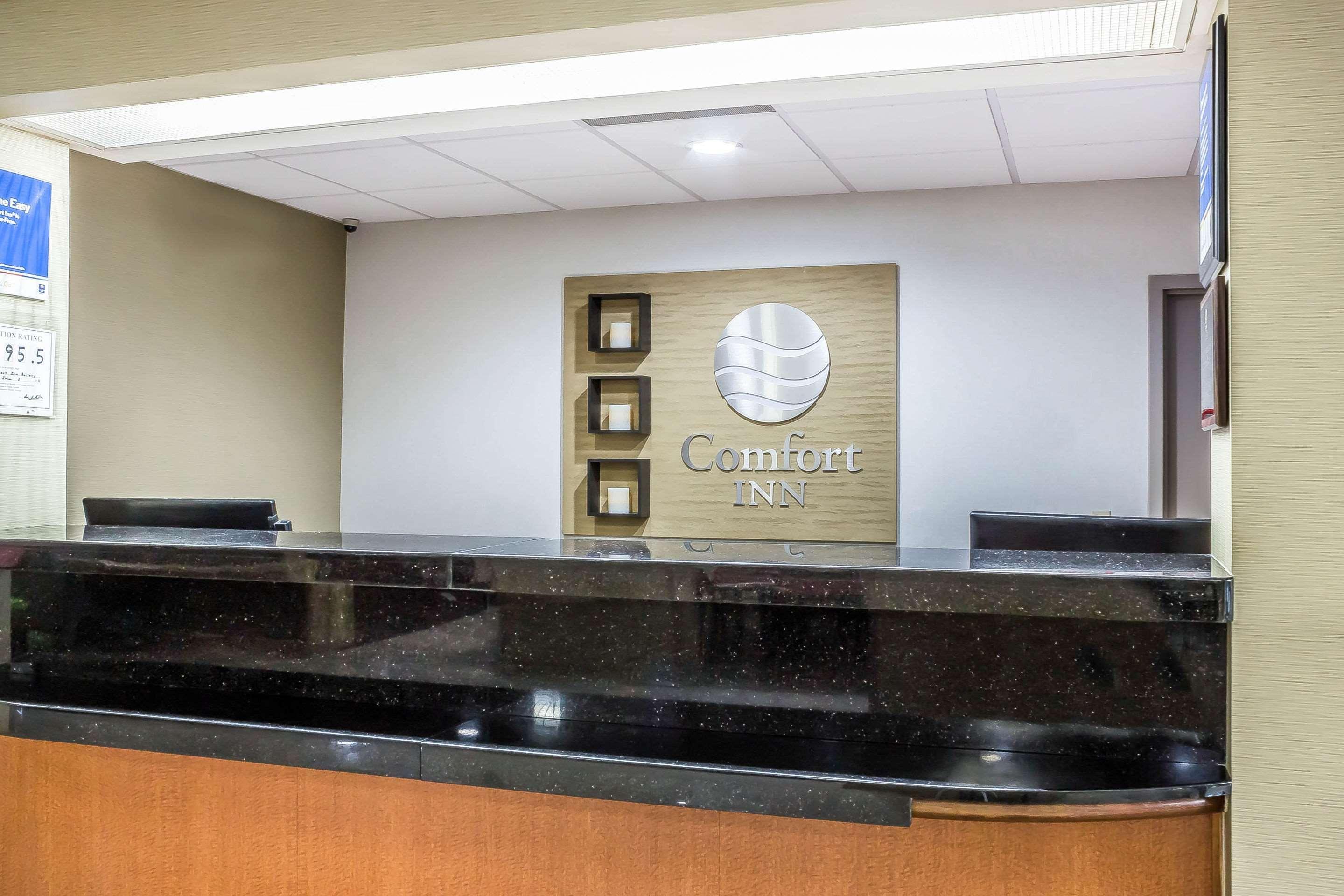 Comfort Inn Greensboro - Kernersville Buitenkant foto