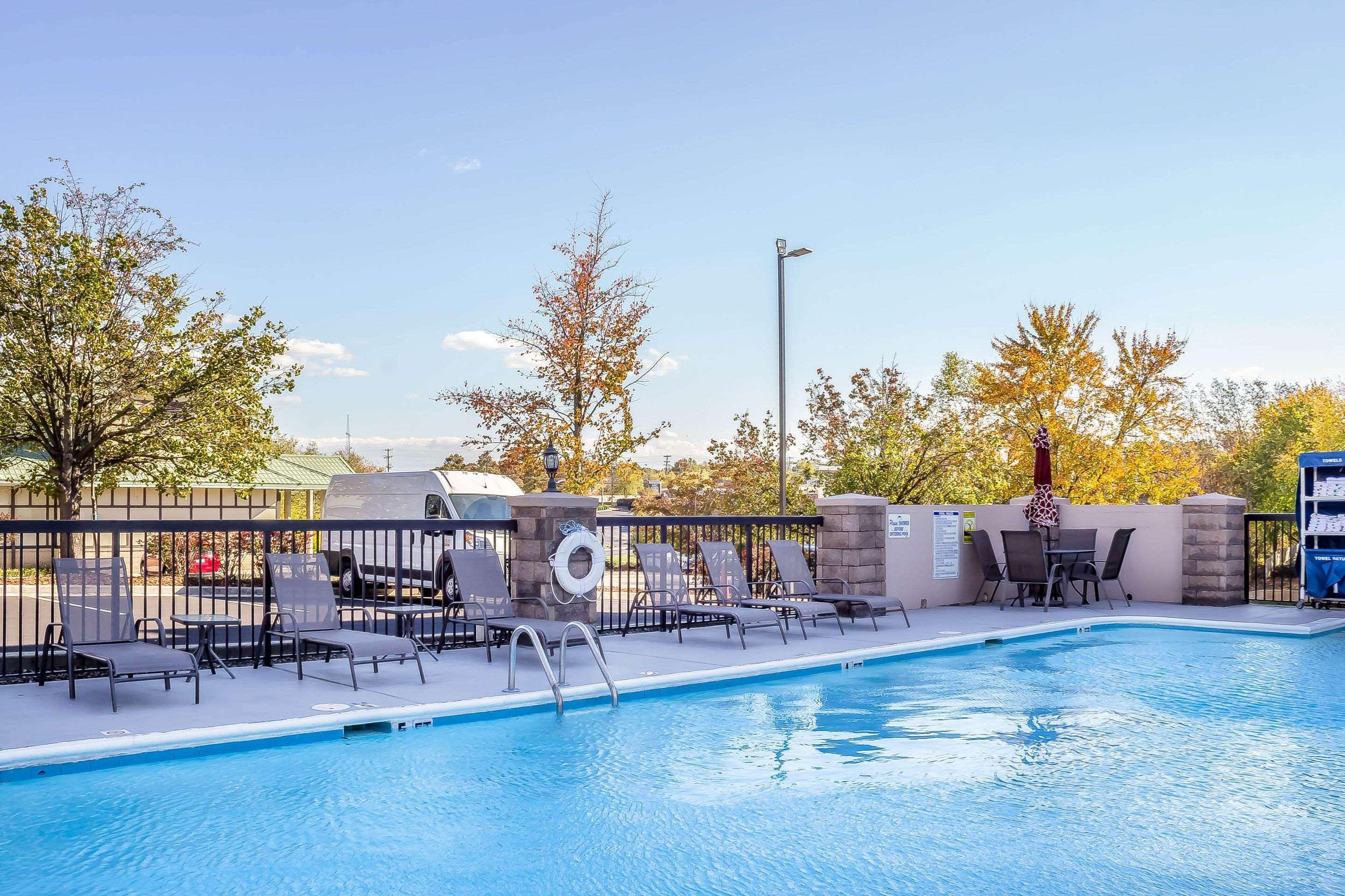 Comfort Inn Greensboro - Kernersville Buitenkant foto
