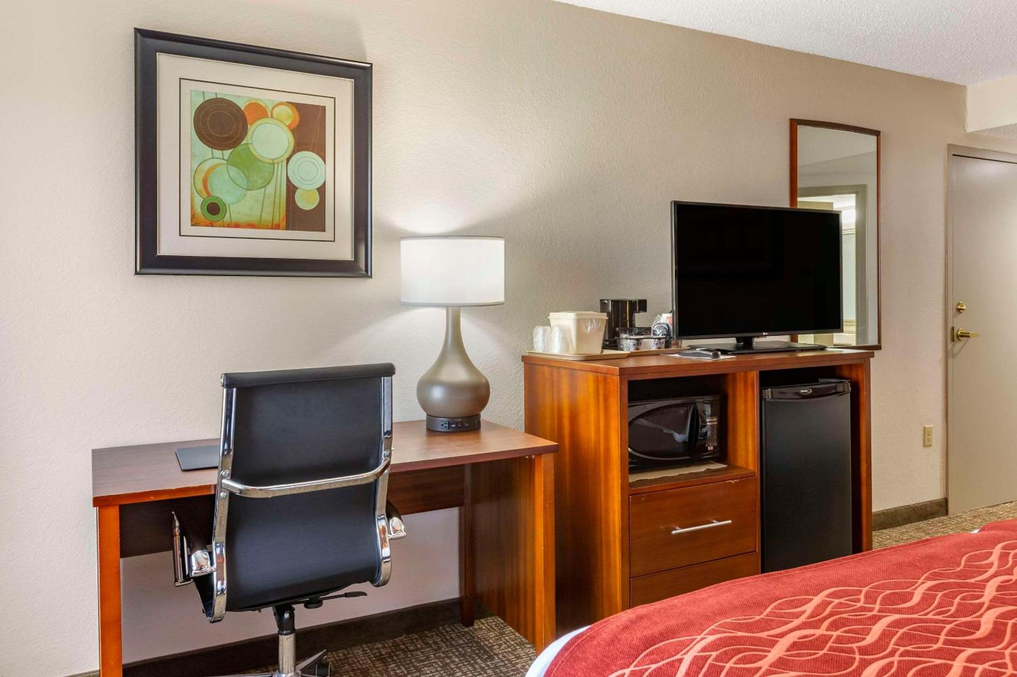 Comfort Inn Greensboro - Kernersville Buitenkant foto