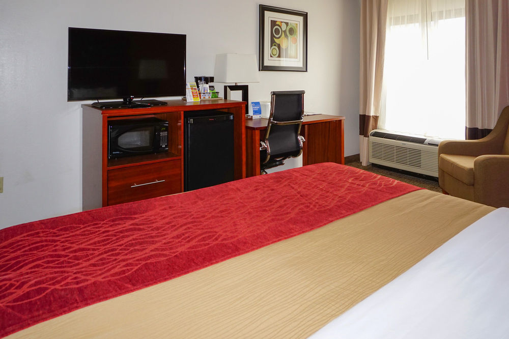 Comfort Inn Greensboro - Kernersville Buitenkant foto